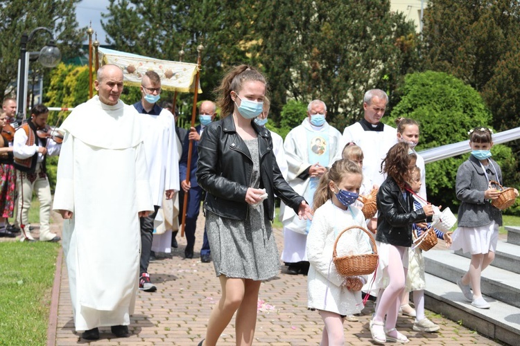 Jubileusze ks. Andrzeja Woźniaka i organisty Jarosława Wysogląda w Polance Górnej