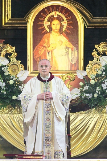 ▲	Ordynariusz 75 lat skończy 2 lipca.