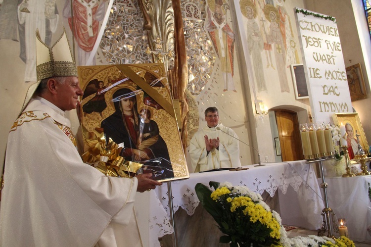 Góra Motyczna. Uroczyste wprowadzenie relikwii św. Jana Pawła II