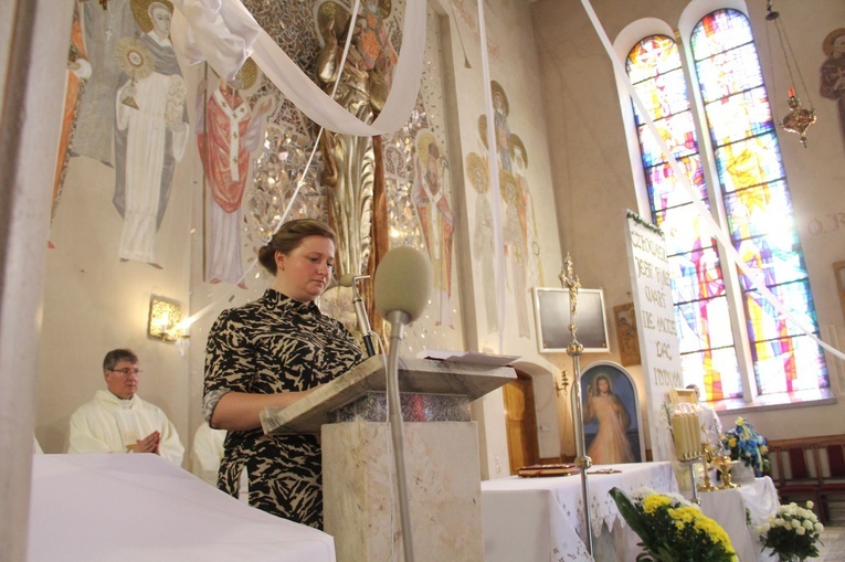 Góra Motyczna. Uroczyste wprowadzenie relikwii św. Jana Pawła II