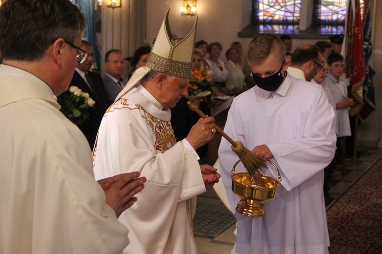 Góra Motyczna. Uroczyste wprowadzenie relikwii św. Jana Pawła II