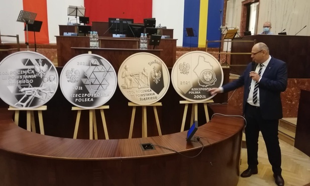 Katowice. Sesja o III Powstaniu Śląskim. Zaprezentowano monety kolekcjonerskie