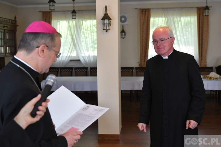 Dekrety dla proboszczów i administratorów