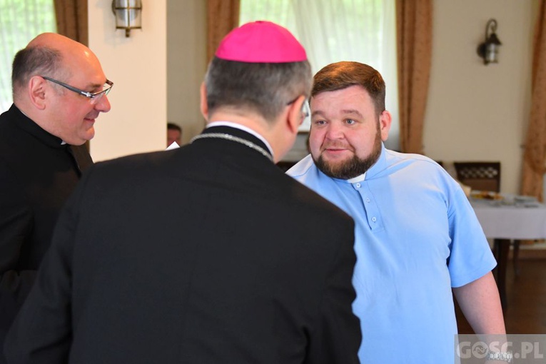 Dekrety dla wikariuszy