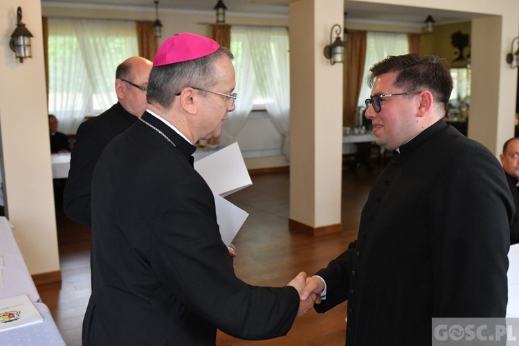 Dekrety dla wikariuszy