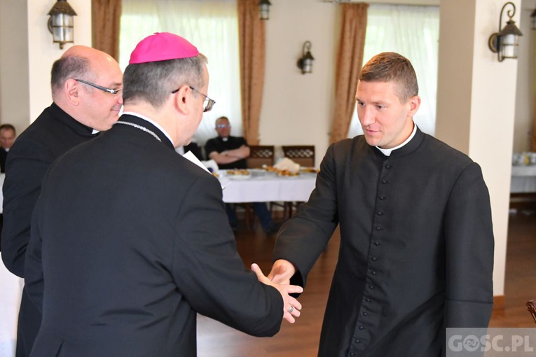 Dekrety dla wikariuszy