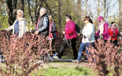 Do tej pory odbyło się 10 edycji zajęć nordic walking. Wzięło w nich udział ponad 1,5 tys. osób.