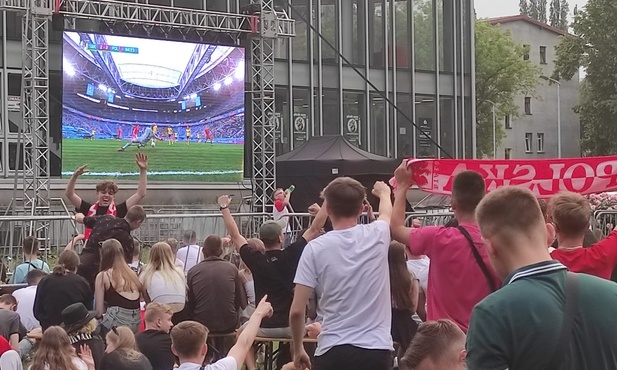 24.06.2021| Po porażce 2:3 ze Szwecją polska reprezentacja żegna się z Euro 2020