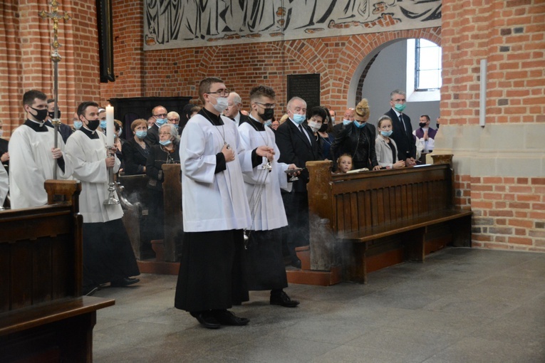 Pogrzeb śp. ks. infułata Edmunda Podzielnego