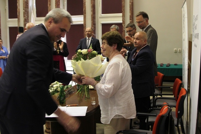 Odznaczenia dla działaczy opozycji demokratycznej. Radom