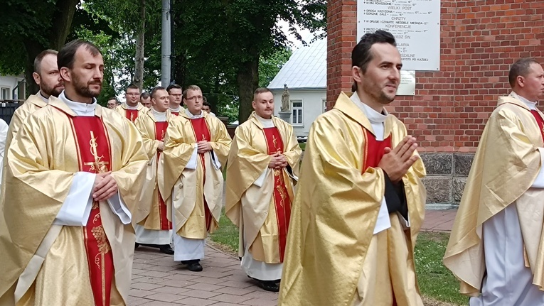 Pielgrzymka ministrantów i lektorów do Wąwolnicy