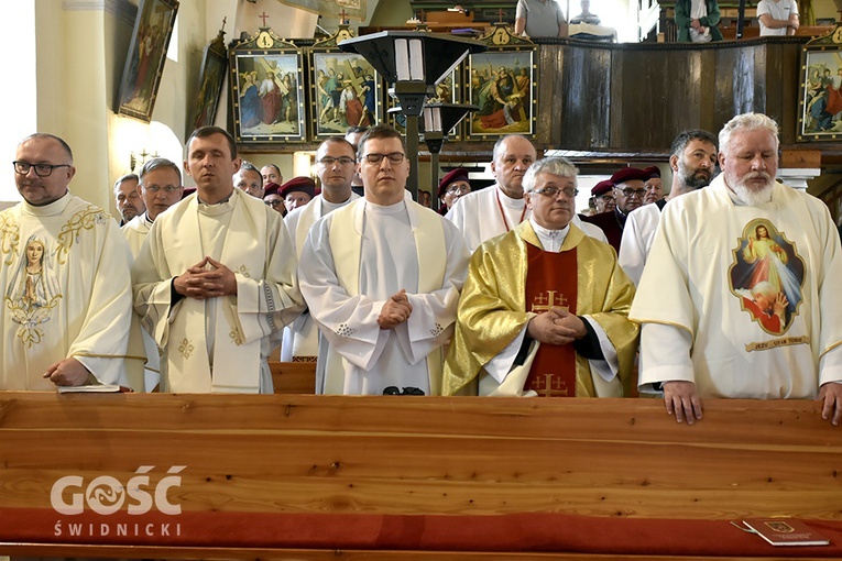 Pielgrzymka mężczyzn do sanktuarium Opiekuna Rodzin