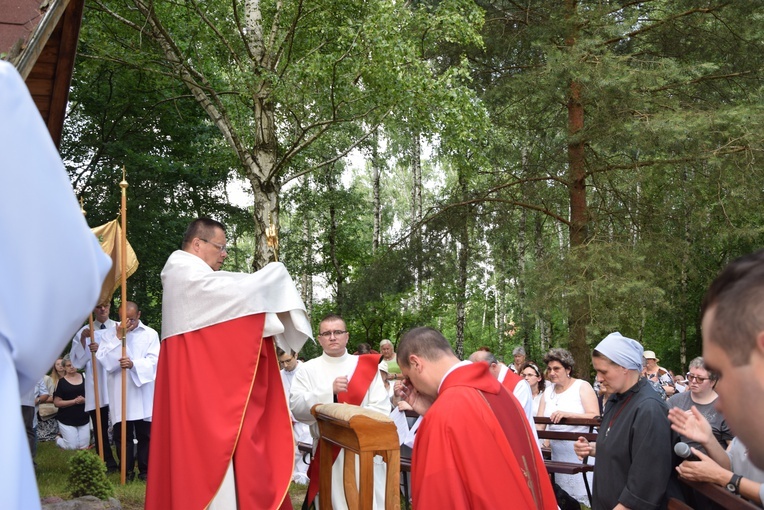 Chrusty - Msza św. i procesja