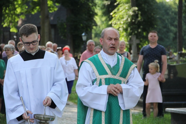 Lipnica Murowana. Poświęcenie figury Frasobliwego