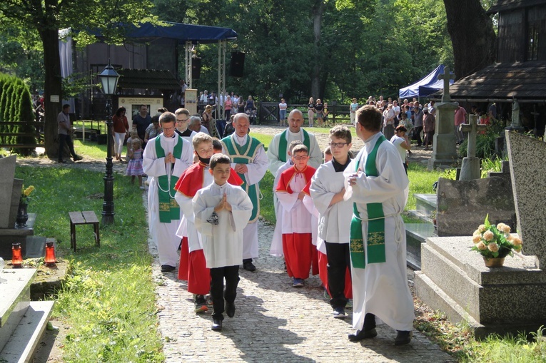 Lipnica Murowana. Poświęcenie figury Frasobliwego