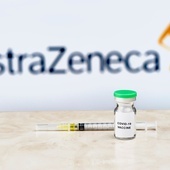 Badanie: Trzecia dawka szczepionki AstraZeneca wzmacnia odporność przeciw Covid-19