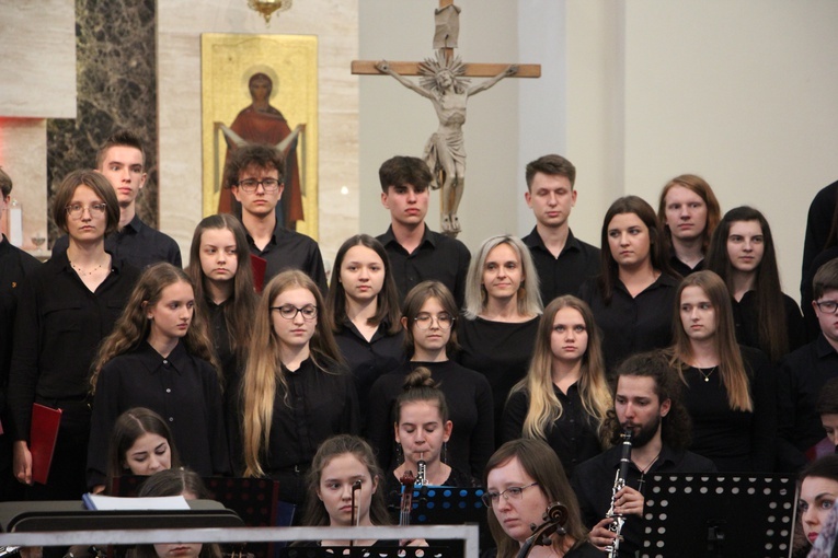 Skierniewice. Premiera Oratorium "Otwórzcie drzwi Chrystusowi" 