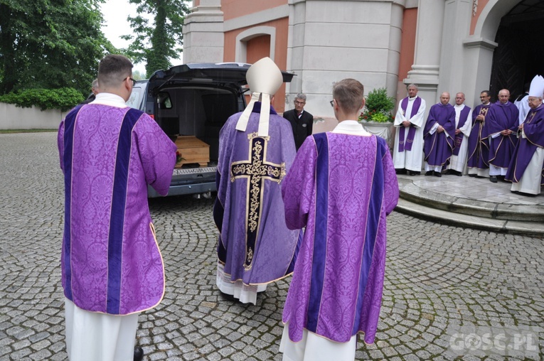 Msza św. żałobna za śp. ks. Chlewińskiego