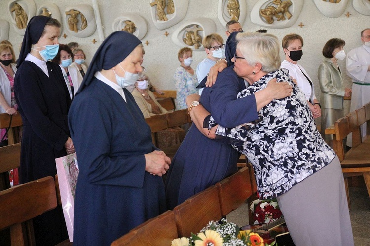 Pożegnanie sióstr szarytek w Bystrej Krakowskiej