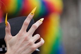 Hiszpania: genderowa rewolucja w prawie i sankcje dla opornych