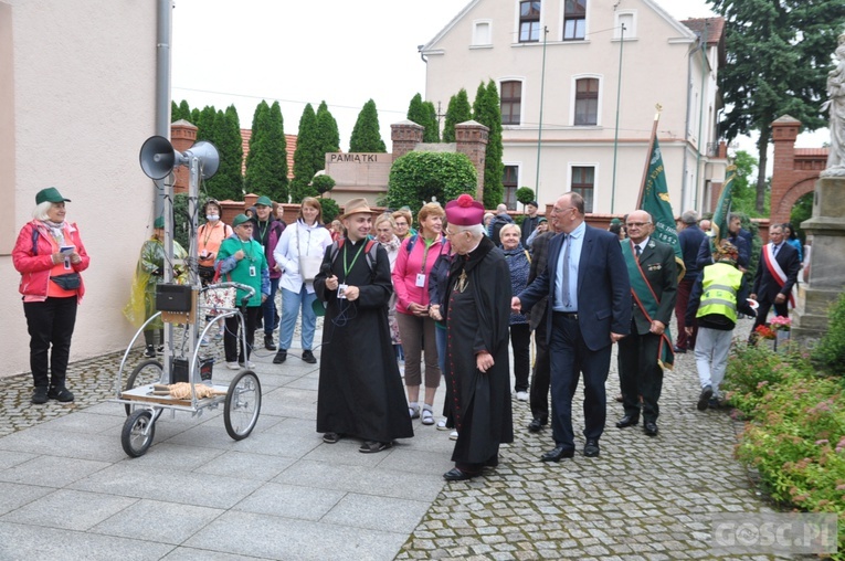 Otyń: Wyruszyła pielgrzymka rolników