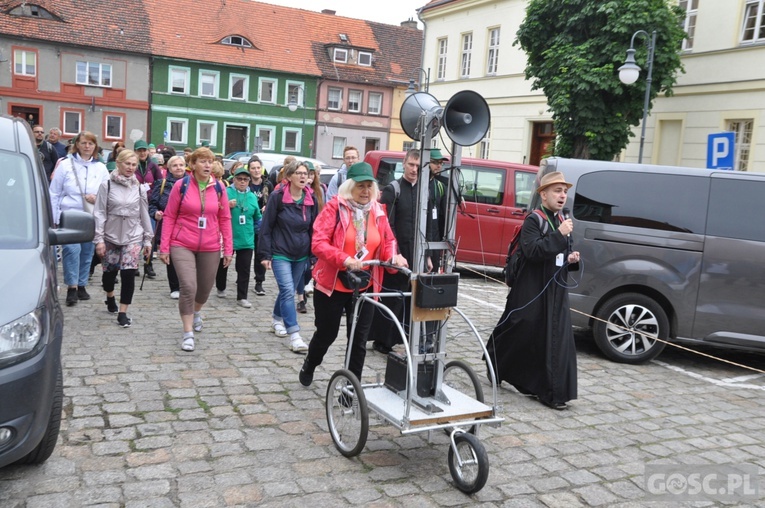 Otyń. Wyruszyła pielgrzymka rolników