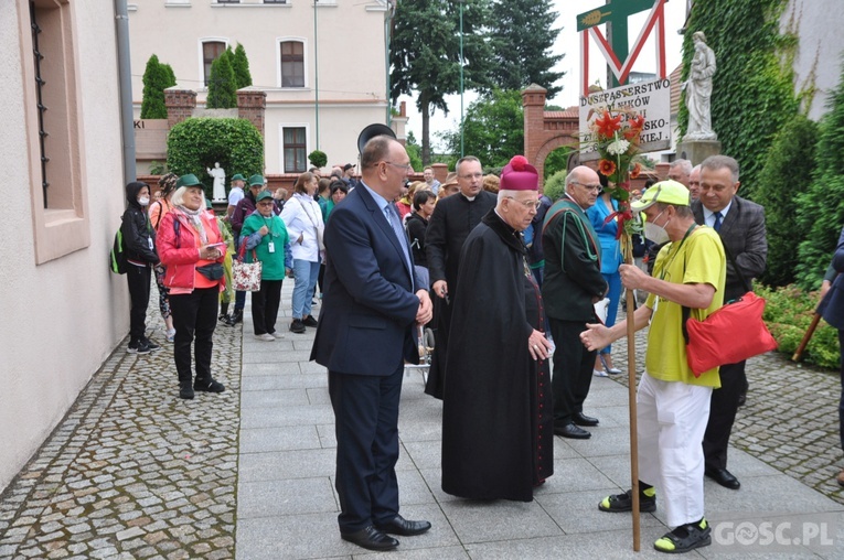 Otyń. Wyruszyła pielgrzymka rolników