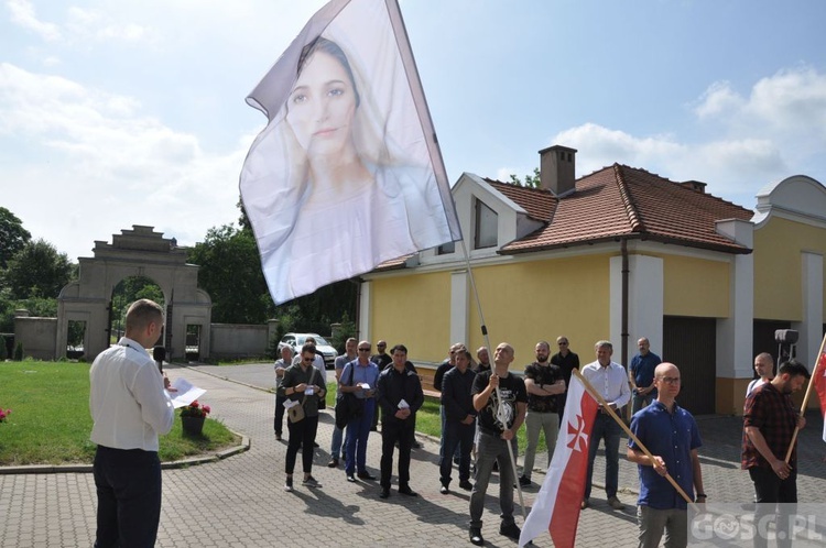 Głogów. Wojownicy Maryi szli przez miasto