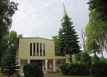 Od lipca w parafii Matki Bożej Anielskiej w Korabiewicach w niedziele i święta posługę będą pełnić duszpasterze z Mszczonowa.