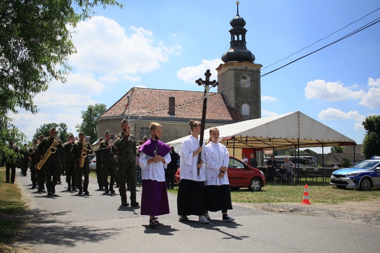 Pogrzeb 5 bezimiennych powstańców śląskich