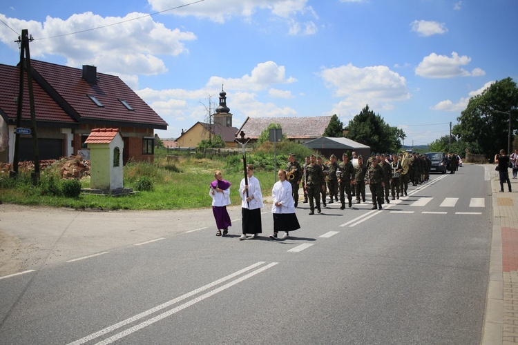 Pogrzeb 5 bezimiennych powstańców śląskich