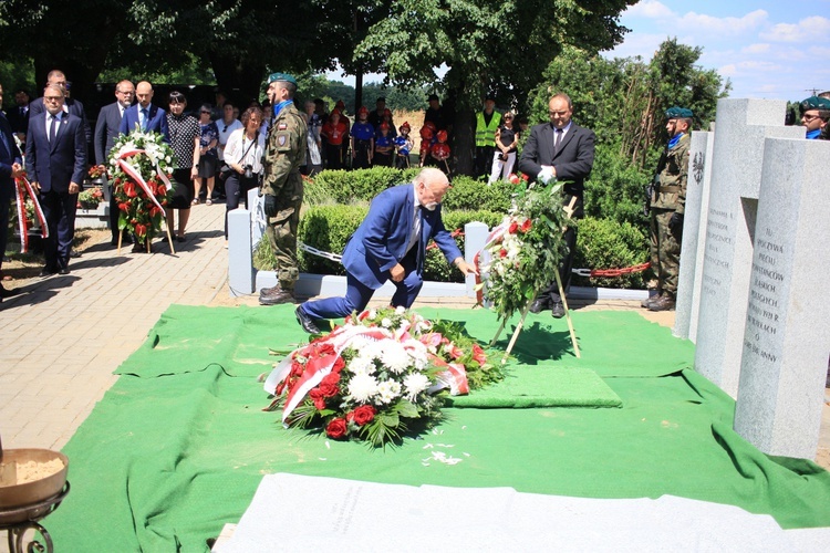 Pogrzeb 5 bezimiennych powstańców śląskich