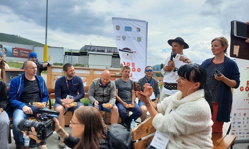 08.07.21_Jak szybko można zjeść oscypka?