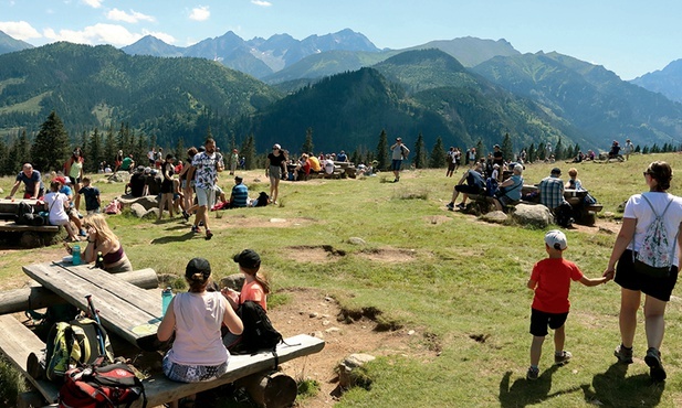 Turyści na Rusinowej Polanie.
29.07.2020 Tatry, Polska