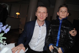 Sebastian Marczewski ze swoim fanem w MDK w Stalowej Woli.