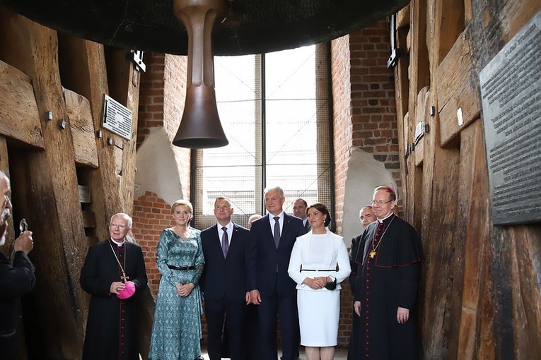 Prezydenci Polski i Litwy wzięli udział w jubileuszu dzwonu Zygmunt