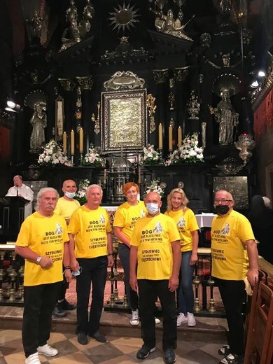  Rowerem do tronu Matki Bożej 