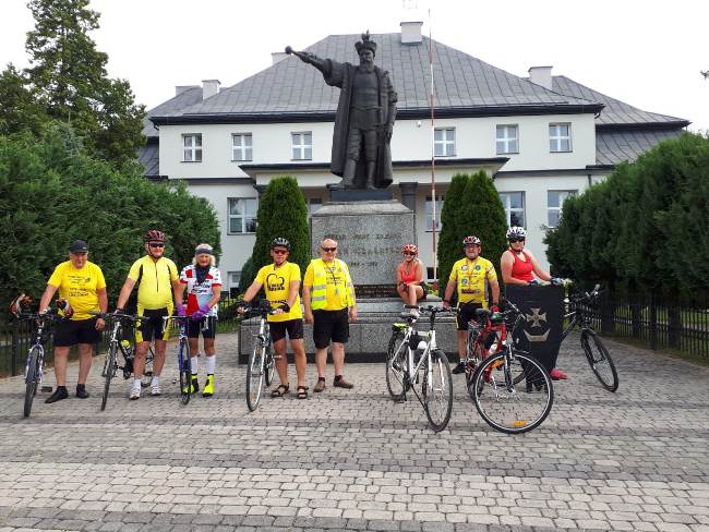  Rowerem do tronu Matki Bożej 