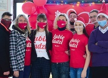 Zwieńczeniem pracy całego zespołu wolontariuszy jest weekend cudów – czas, kiedy dary trafiają do potrzebujących rodzin.