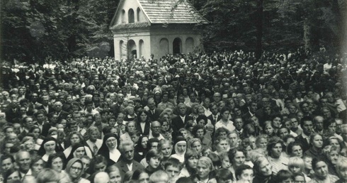 Odpust Wniebowzięcia NMP z 15 sierpnia 1971 r. na Kalwarii Wejherowskiej przyciągnął prawdziwe tłumy.