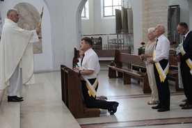 Małżonków pobłogosławił Najświetszym Sakramentem ks. Wiesław Lenartowicz.