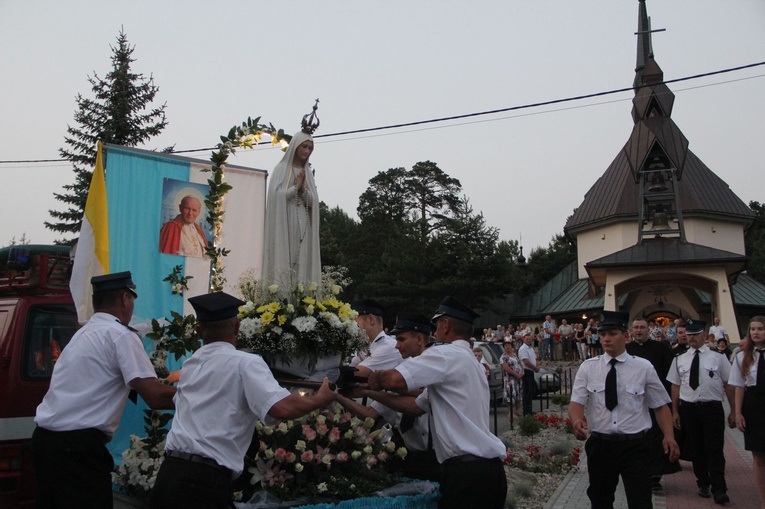 Strzyganiec. Pielgrzmka z Trzetrzewiny