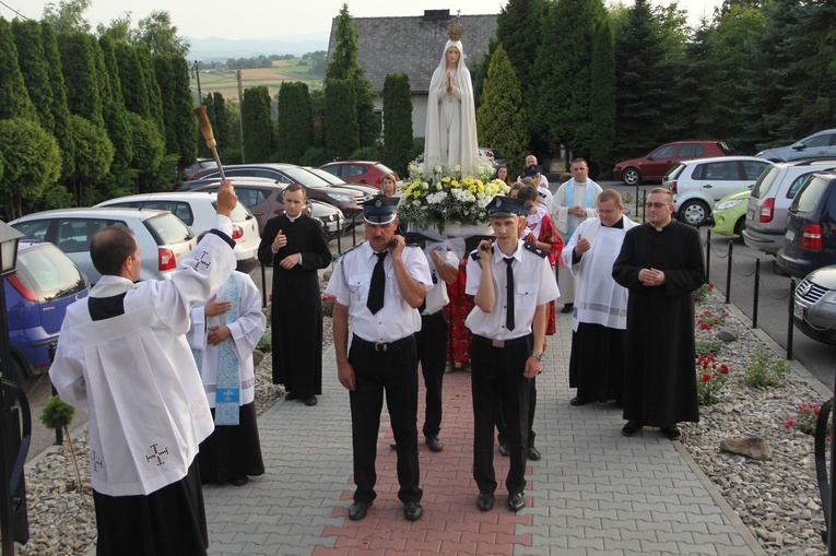 Strzyganiec. Pielgrzmka z Trzetrzewiny