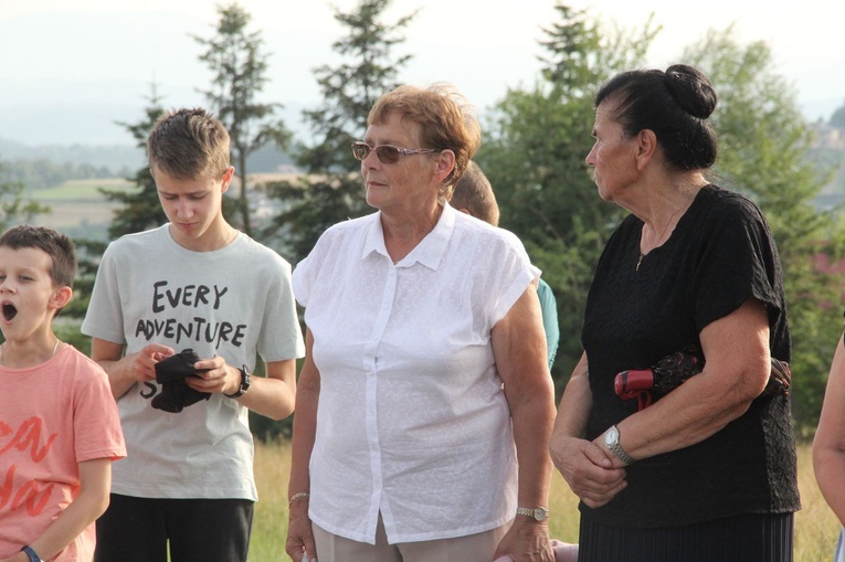 Strzyganiec. Pielgrzmka z Trzetrzewiny