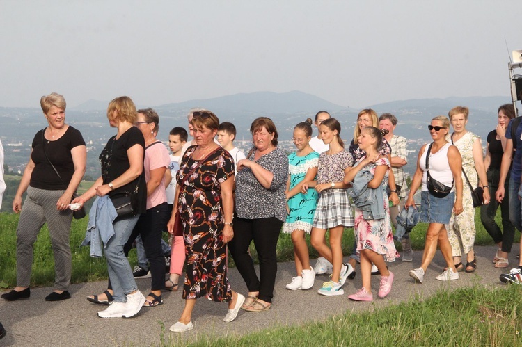 Strzyganiec. Pielgrzmka z Trzetrzewiny