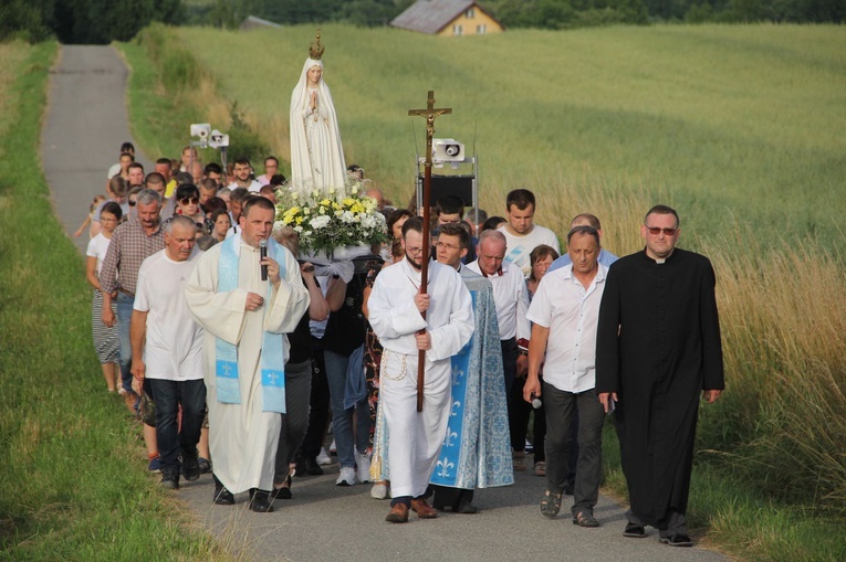 Strzyganiec. Pielgrzmka z Trzetrzewiny