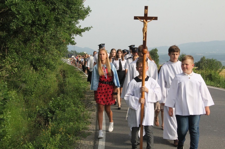 Strzyganiec. Pielgrzmka z Trzetrzewiny