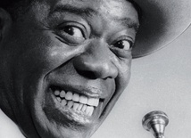 W najlepszym okresie swojej kariery Louis Armstrong dawał  po 300 koncertów rocznie.