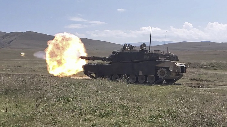 Abrams M1A2