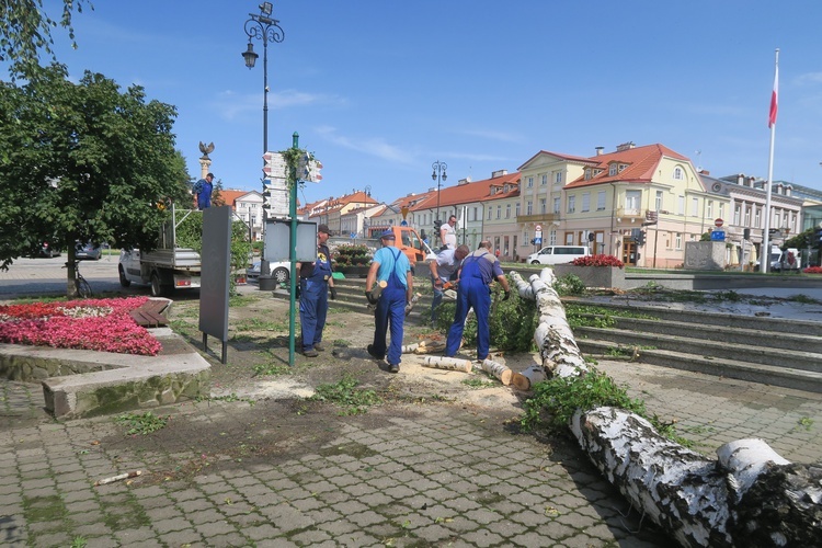 Płock. Krajobraz po burzy